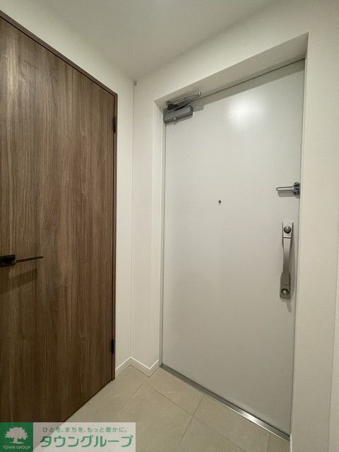 玄関　※写真は同タイプ住戸です。