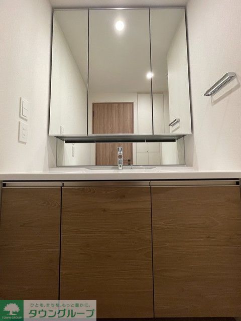 洗面設備　※写真は同タイプ住戸です。