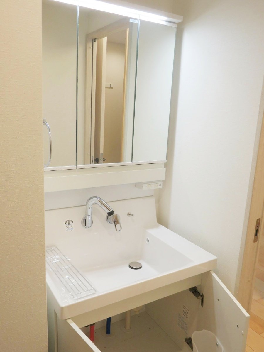 洗面設備　★収納付き、独立洗面台★