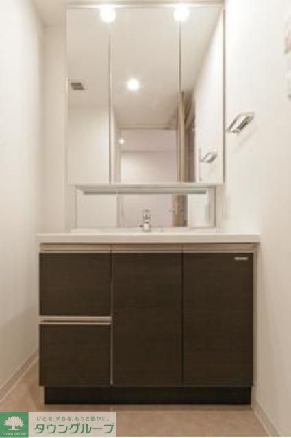 洗面設備　※写真は同タイプ住戸です。