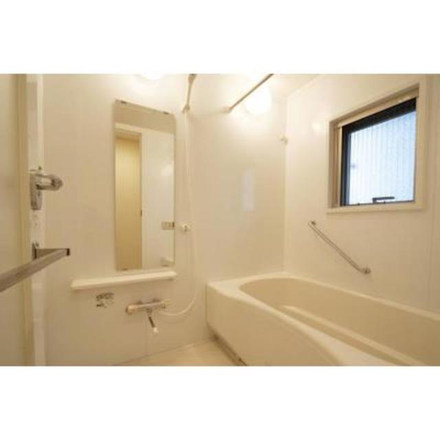 バス・シャワールーム　※写真は同タイプ住戸です。