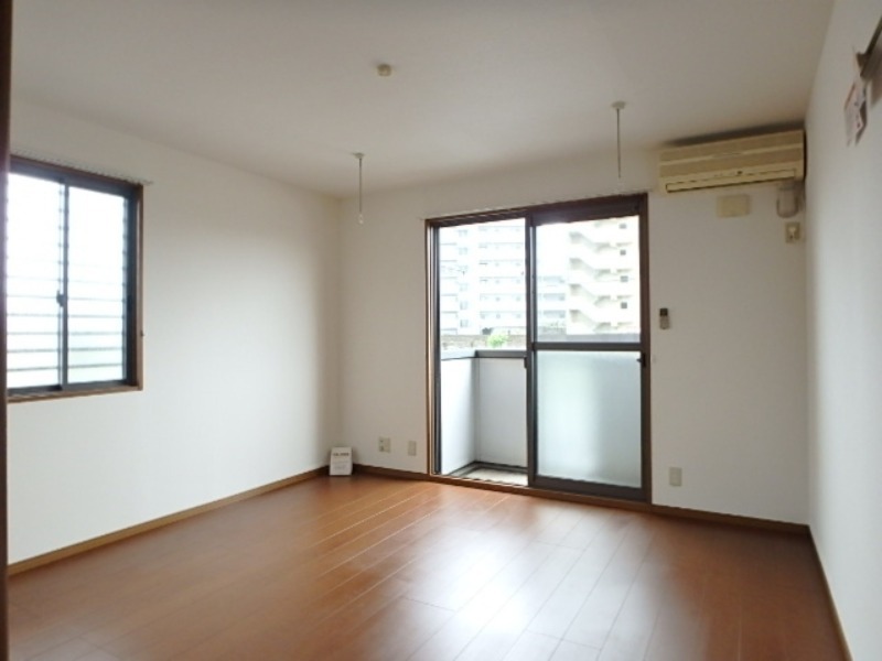 居室・リビング　図面と現状に相違がある場合には現状を優先