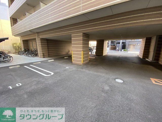 駐車場　駐車場