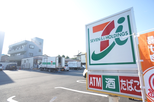 コンビニ　セブンイレブン 伊勢原1丁目店（コンビニ）まで515m
