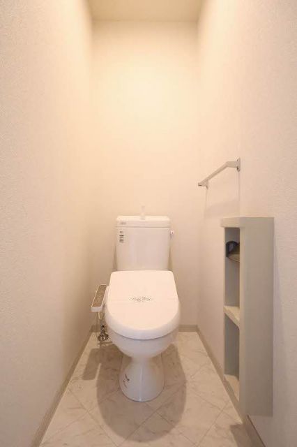 フレサリア B棟のトイレ写真