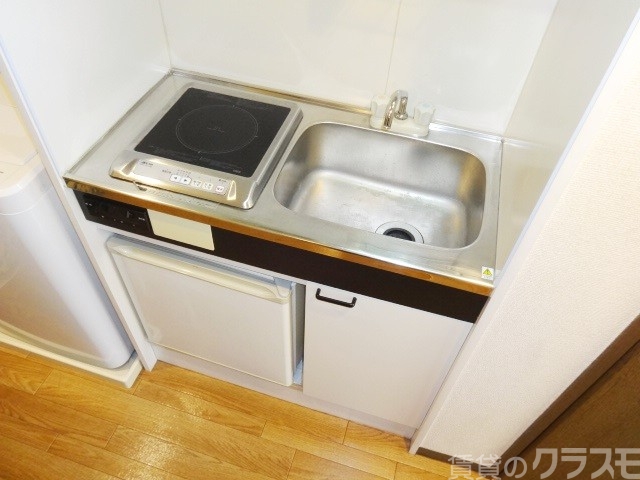 キッチン　ミニ冷蔵庫付きになります。