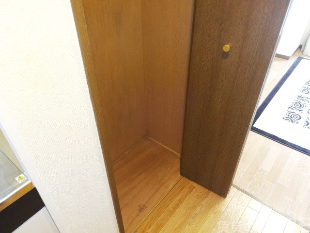 収納　廊下部分に収納スペースがあります。