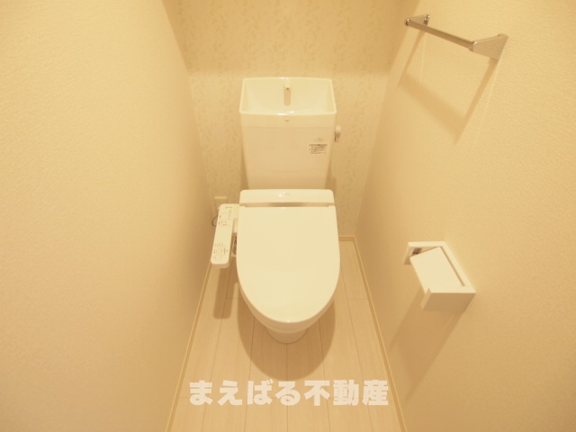 トイレ　温水洗浄便座