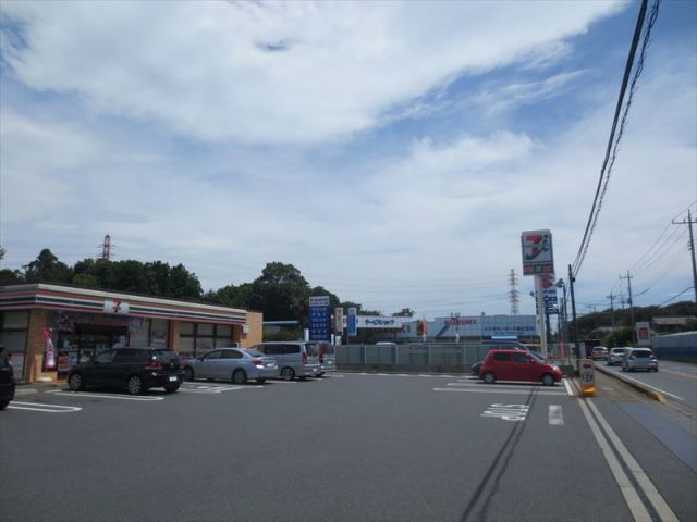 コンビニ　セブンイレブン沼南高柳店（コンビニ）まで704m
