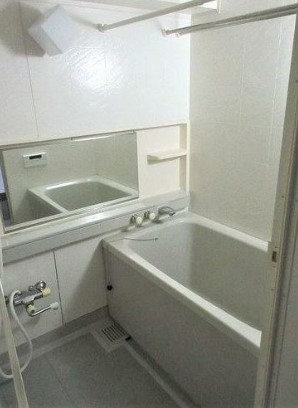 バス・シャワールーム　※こちらの写真は他部屋になり参考写真です