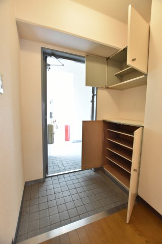 玄関　別号室の画像です。ご参考下さい