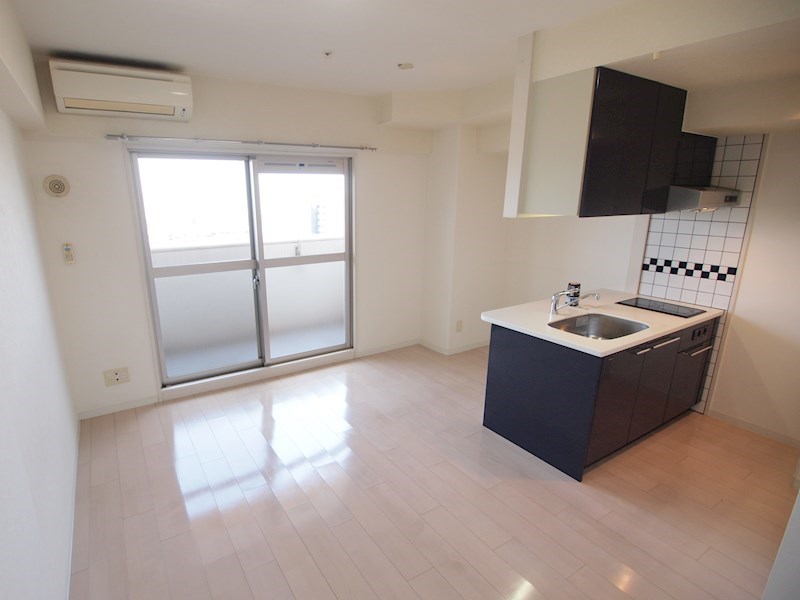 居室・リビング　カウンターキッチンのお部屋です。