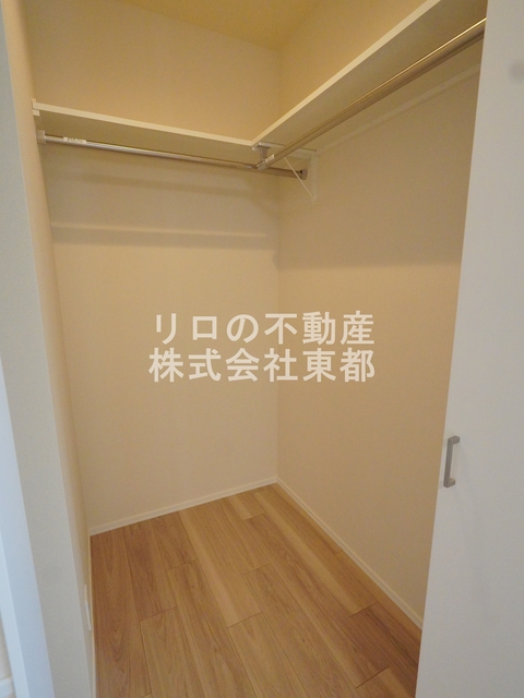収納　奥行のあるウォークインクローゼットならお荷物多い方でも安心☆