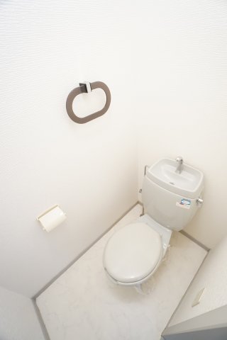 トイレ　※同タイプの写真です。