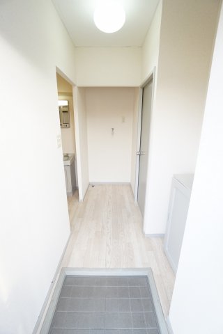 玄関　※同タイプの写真です。