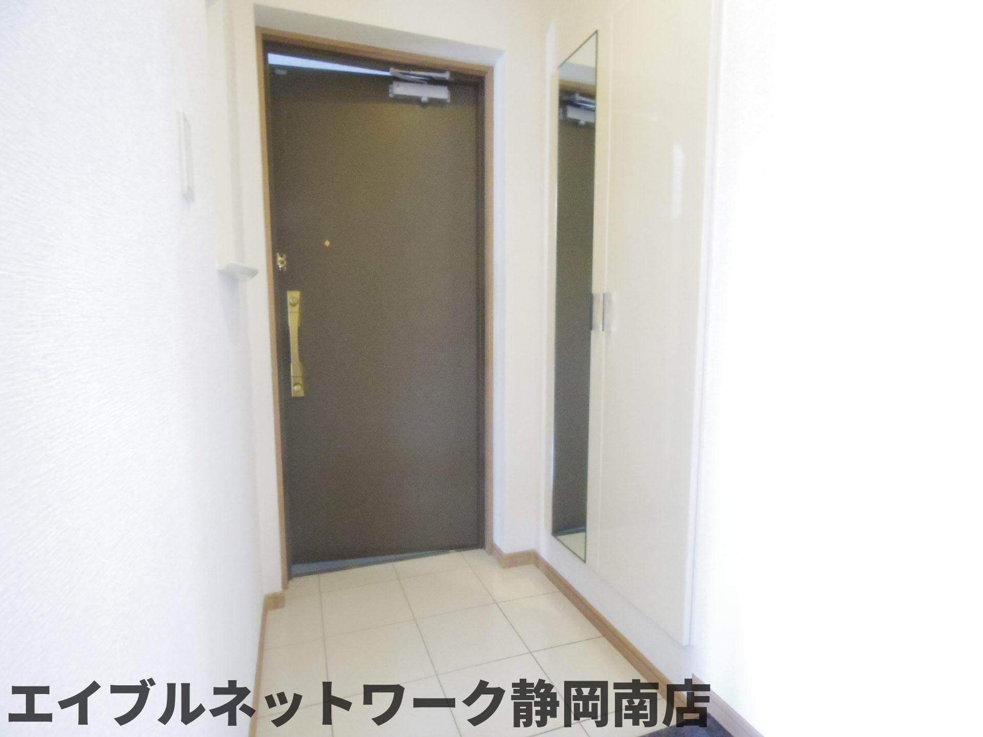玄関　ゆったりとした玄関です