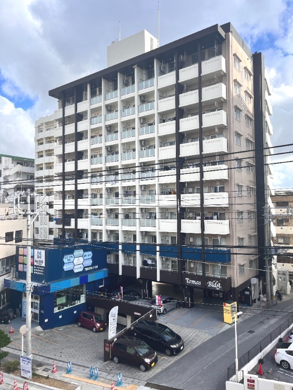 建物外観　トーマスビル