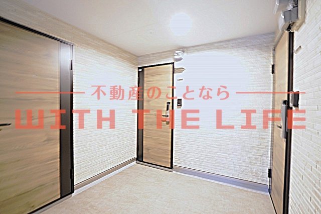 玄関　同シリーズ別物件の写真・現状優先