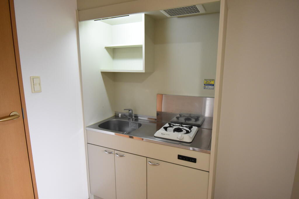 キッチン　※同建物の別のお部屋の写真です。