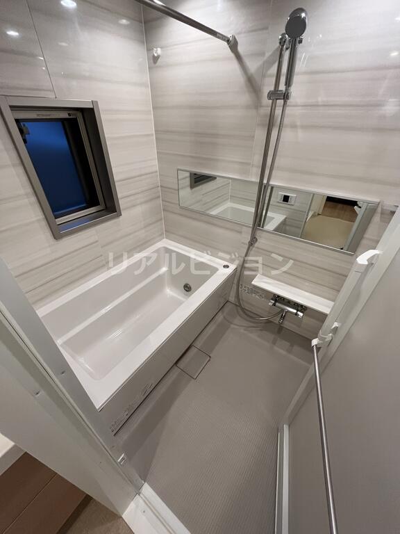 バス・シャワールーム　別部屋参考写真