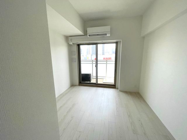 居室・リビング　イメージとして同建物他部屋を表示しています