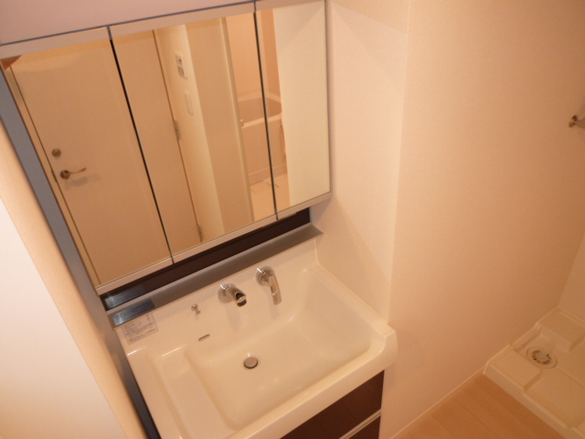 洗面設備　別の部屋の写真です
