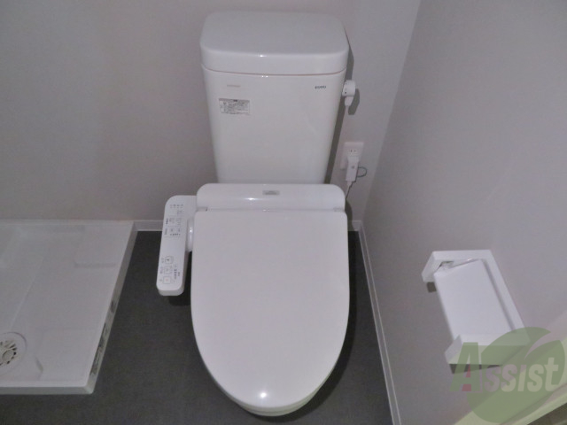 トイレ　ウォシュレット機能がついたトイレです。安心して使用できますね