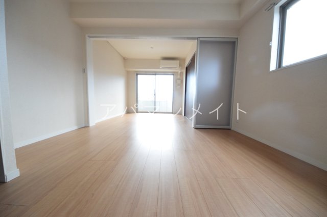その他部屋・スペース　使い勝手のいい寝室です