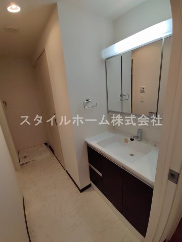 洗面設備　使いやすい洗面所です