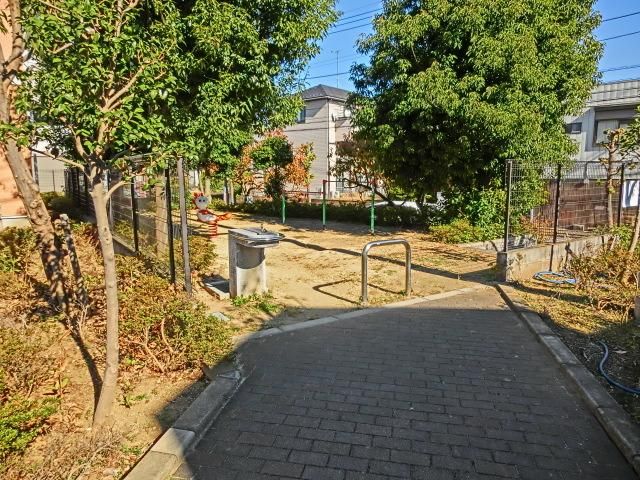 その他　敷地内遊び場（その他）まで5m