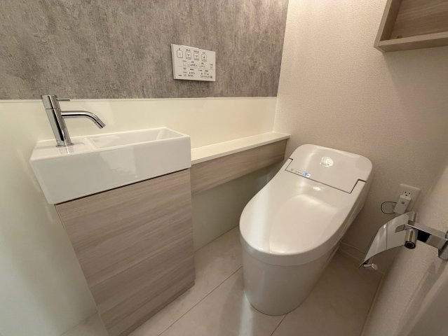 D-ROOM中小阪のトイレ写真