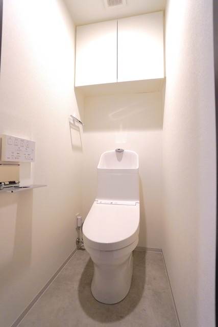 トイレ　※写真は同タイプ住戸です。