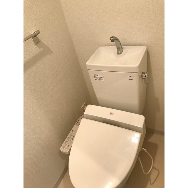 トイレ　同タイプ・別部屋画像