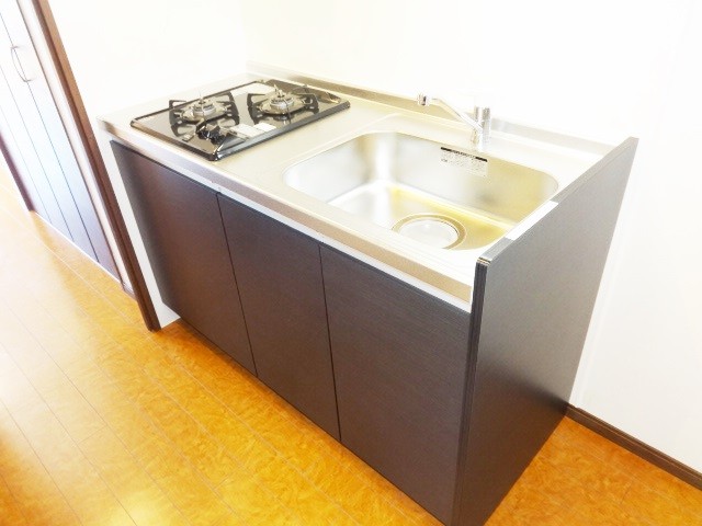 キッチン　２口ガスキッチンでお料理もラクラク♪