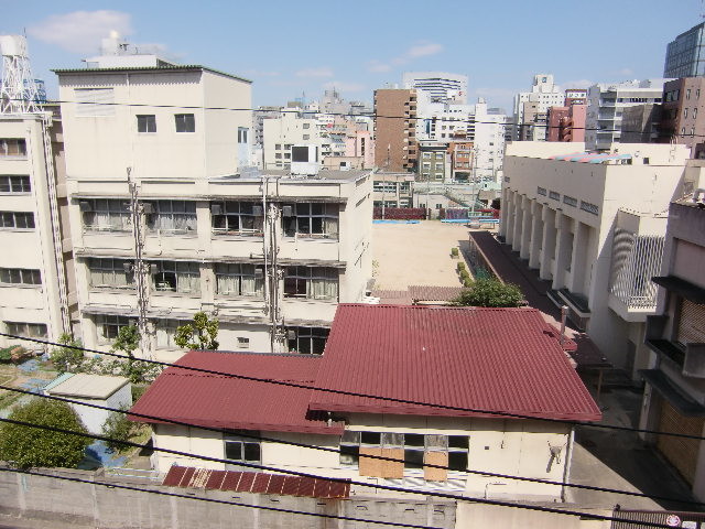 小学校　大阪市立西中島小学校（小学校）まで550m
