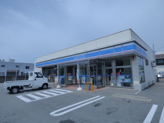 コンビニ　ローソン（コンビニ）まで534m