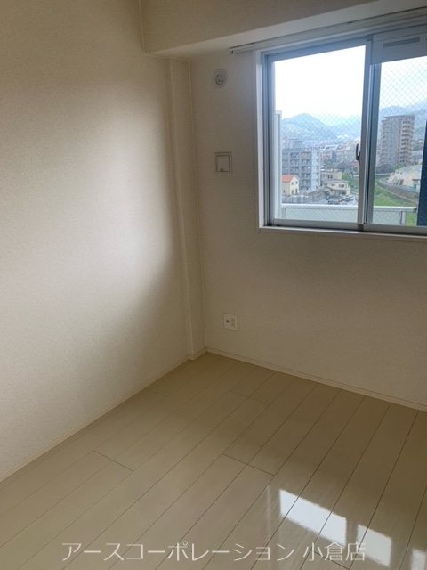 その他部屋・スペース　建具、フローリングの色は現況を優先致します。