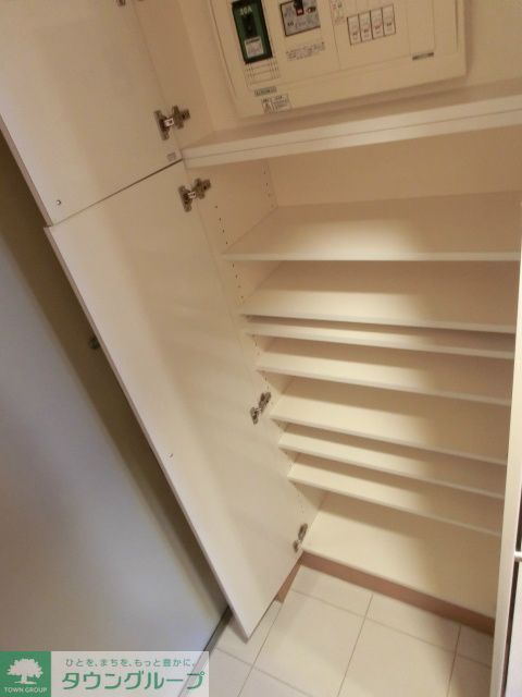 玄関　設備