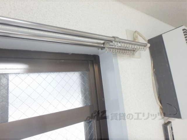 洗面設備　カーテンレール