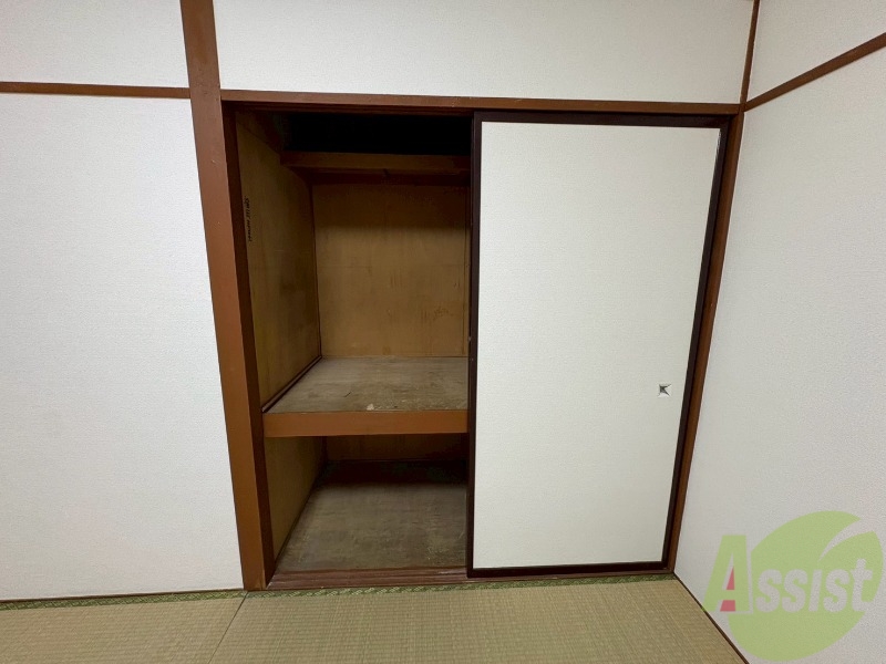 収納　寝室の収納です。部屋がすっきり片付きます。