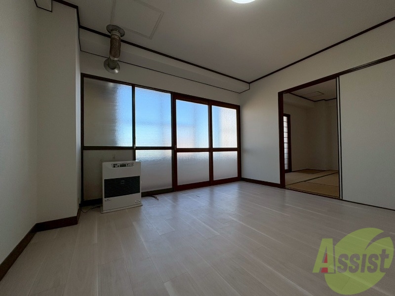 居室・リビング　広くてキレイなお部屋が広がっていて、充実した生活が送れそう。