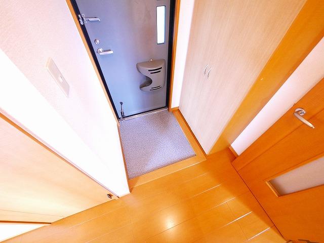玄関　シンプルで使いやすい玄関です