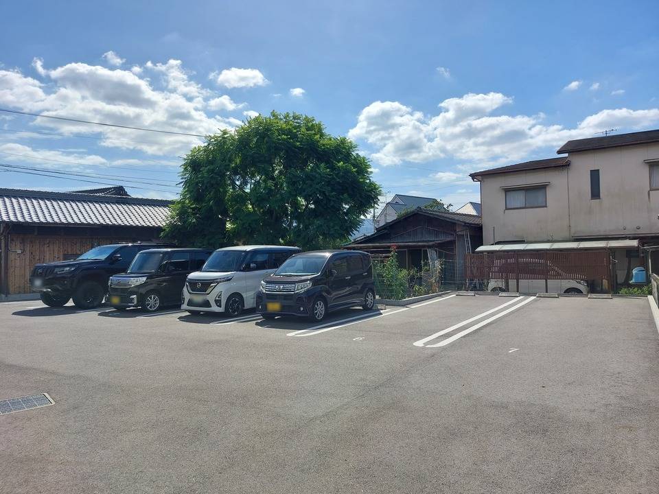 駐車場　駐車場