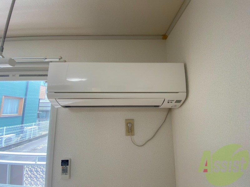 その他設備　リビングにはエアコンも付いているので夏場も安心ですね。