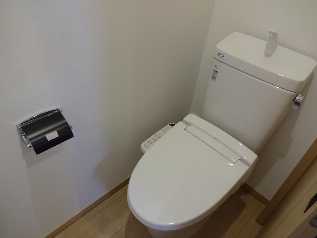トイレ　同仕様参考写真