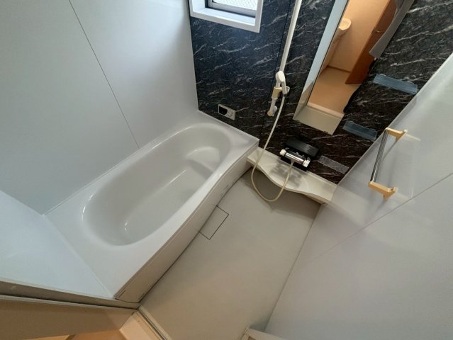 バス・シャワールーム　※別部屋写真