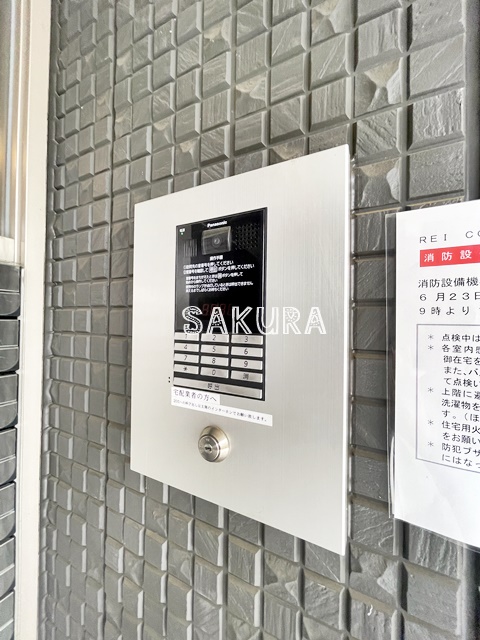 セキュリティ　女性の方でも安心のモニター付きオートロック♪