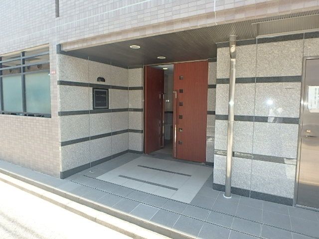 エントランス　エントランス