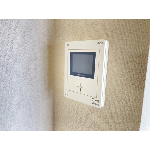 セキュリティ　ＴＶ付モニターホン（リフォーム前の写真です）
