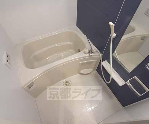 バス・シャワールーム　ゆったり浸かれます。